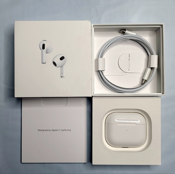 Apple Airpods 3rd Generation 100% AUTHENTIC - Picture 4 of 7